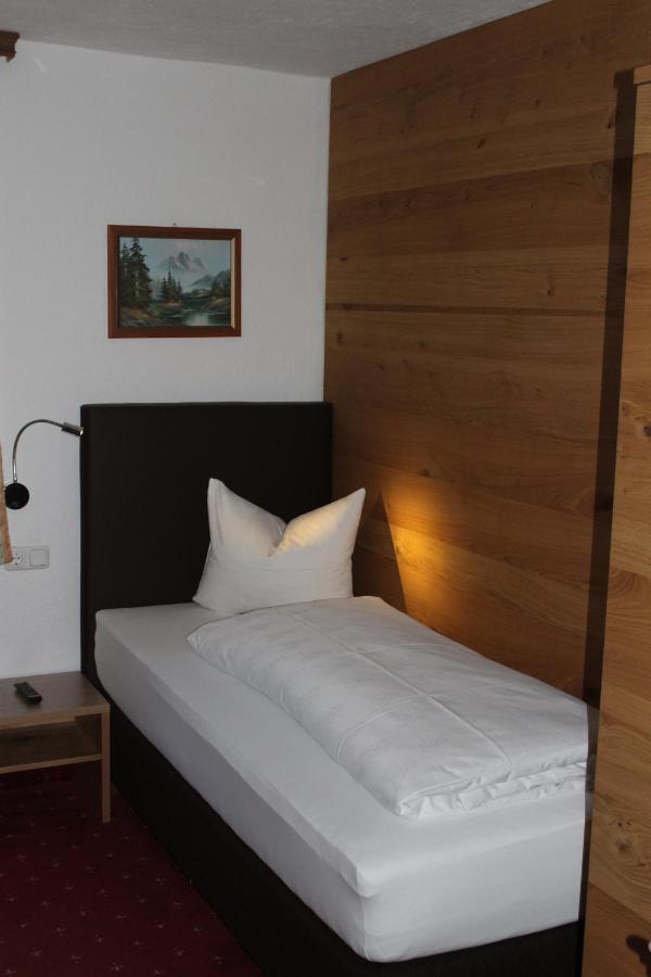 Pension Jägerhof Sankt Anton am Arlberg Exteriör bild